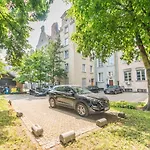 Glow Apartments, Apartament Dluga 69